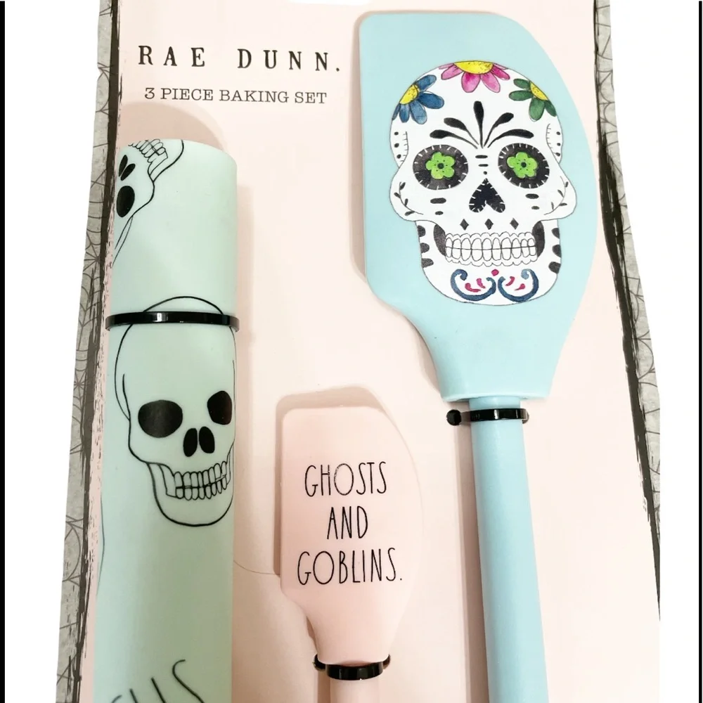 NEW Rae Dunn HOCUS POCUS, GHOSTS AND GOBLINS, Sugar Skull 3Pc Baking Set